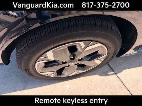 Certified 2024 Kia Niro Wave FWD image 10