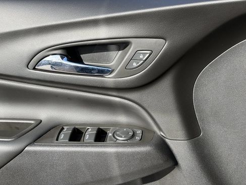 Certified 2024 Chevrolet Equinox LT FWD image 23