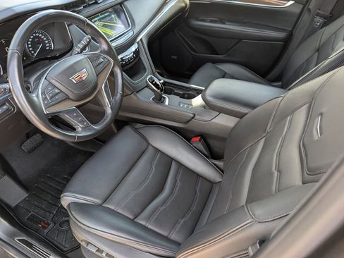 Used 2019 Cadillac XT5 Platinum image 12