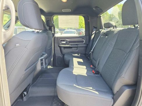 New 2026 RAM 3500 Big Horn AWD/4WD image 19