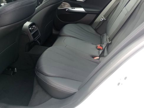 New 2025 Mercedes-Benz E 350 4MATIC Sedan image 13