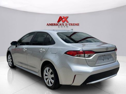 Used 2021 Toyota Corolla LE FWD image 4