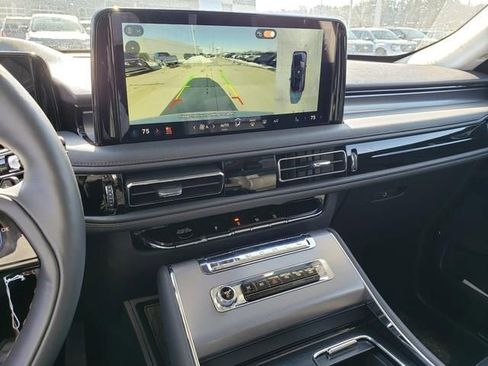 New 2026 Lincoln Aviator AWD w/ Jet Appearance Package image 20