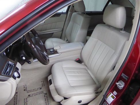 Used 2014 Mercedes-Benz E 350 4MATIC Sedan image 23