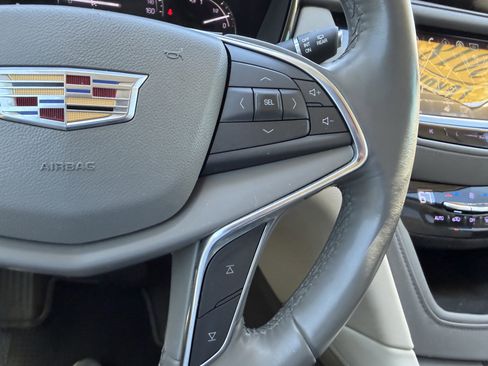 Used 2018 Cadillac XT5 Luxury w/ Driver Awareness Package image 28