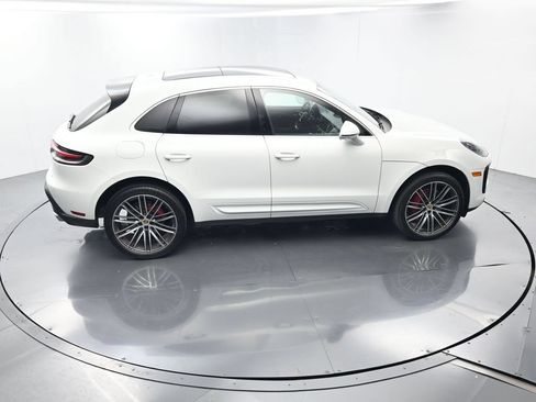 Certified 2024 Porsche Macan S AWD/4WD image 40