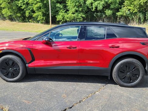 New 2025 Chevrolet Blazer EV LT image 7