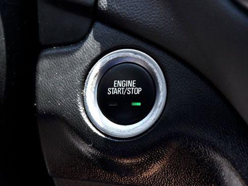 Used 2021 Chevrolet Equinox LT image 27