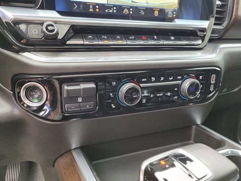 Certified 2024 Chevrolet Silverado 1500 High Country w/ High Country Premium Package image 29