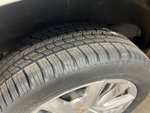 Certified 2023 Chevrolet Silverado 1500 High Country w/ Technology Package image 11