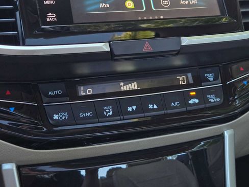 Used 2017 Honda Accord EX-L image 30