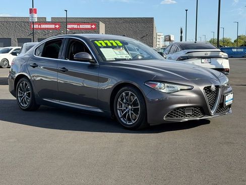 Used 2019 Alfa Romeo Giulia RWD image 7