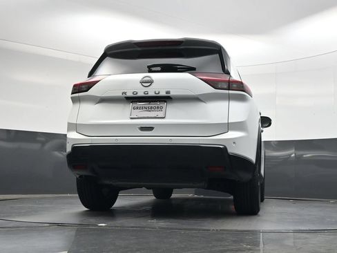 Used 2025 Nissan Rogue SV FWD image 43