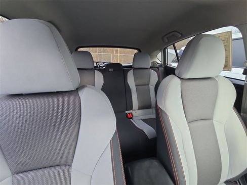 Used 2023 Subaru Crosstrek 2.0i Premium image 14