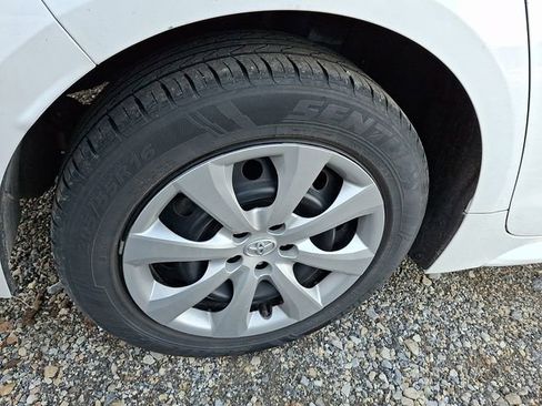 Used 2024 Toyota Corolla LE image 7