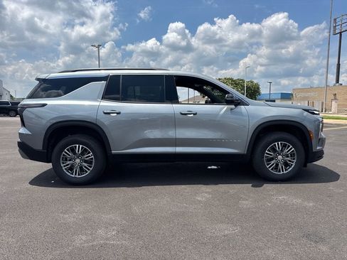New 2026 Chevrolet Traverse LT FWD image 7