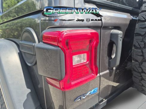 Used 2022 Jeep Wrangler Unlimited Rubicon 4xe w/ Cold Weather Group AWD/4WD image 28
