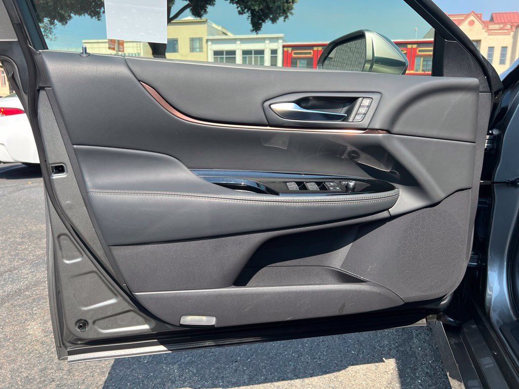 Certified 2022 Toyota Mirai w/ Toyota Teammate Package RWD image 43