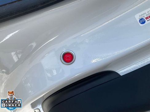 Used 2022 Tesla Model X image 54