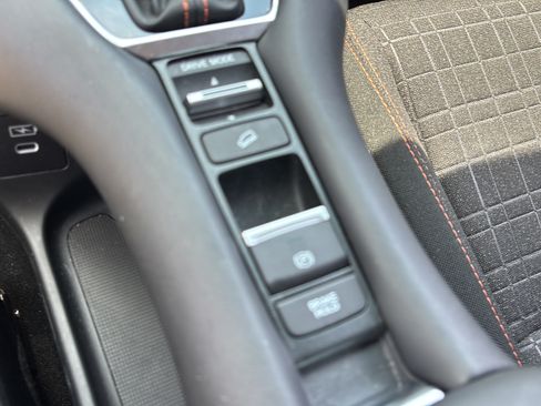 Used 2025 Honda HR-V Sport image 23