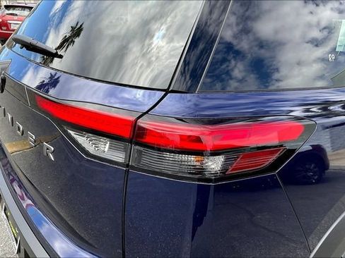 New 2026 Nissan Pathfinder SV image 11