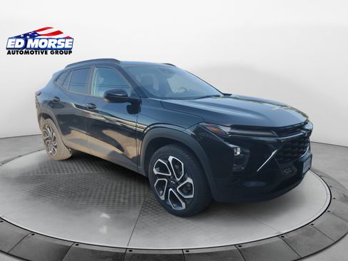 Used 2025 Chevrolet Trax RS FWD image 7