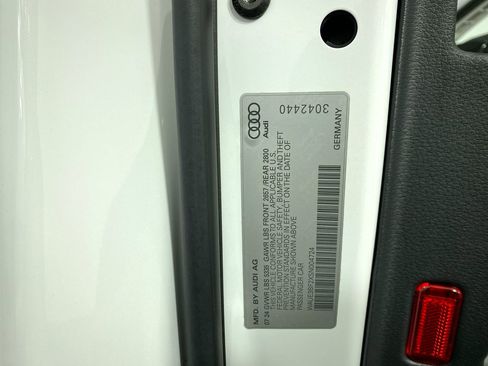 Certified 2025 Audi A6 Premium Plus w/ Premium Plus Package image 39