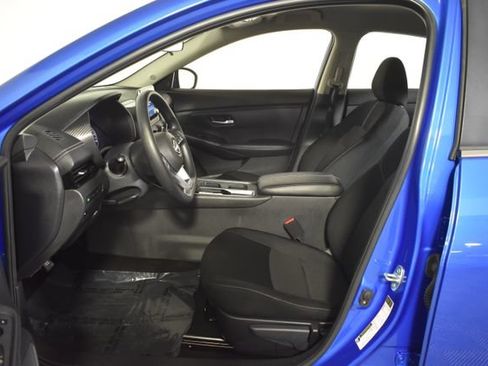 Certified 2025 Nissan Sentra SV FWD image 11