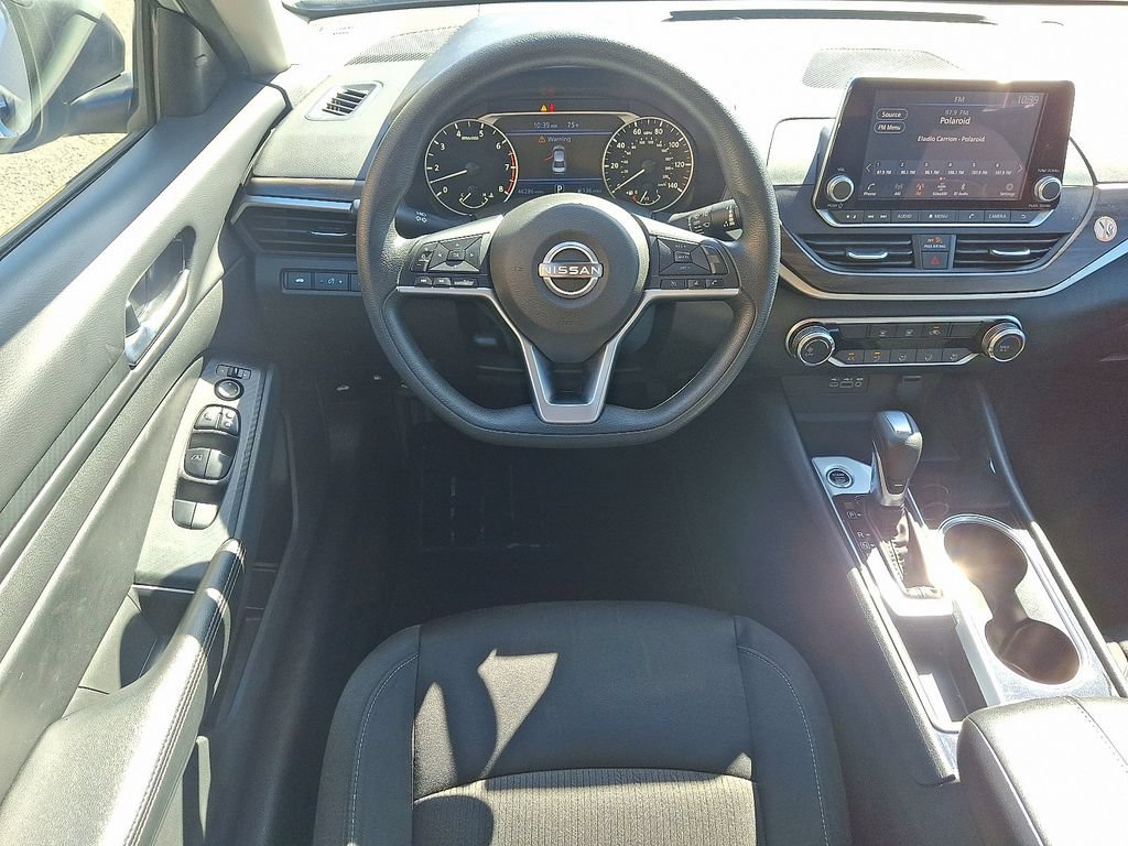 Used 2024 Nissan Altima 2.5 SV FWD image 12