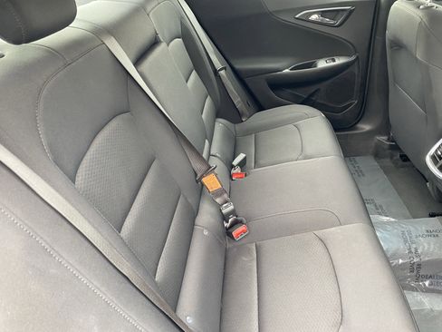 Used 2025 Chevrolet Malibu LT image 11