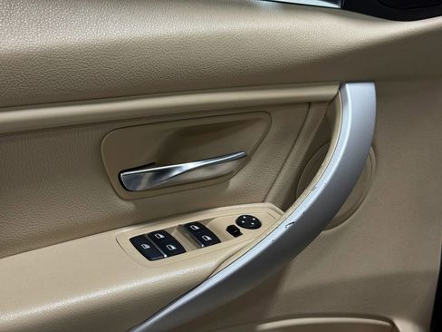 Used 2016 BMW 320i Sedan image 11