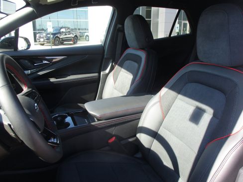Used 2024 Chevrolet Blazer EV RS AWD/4WD image 33