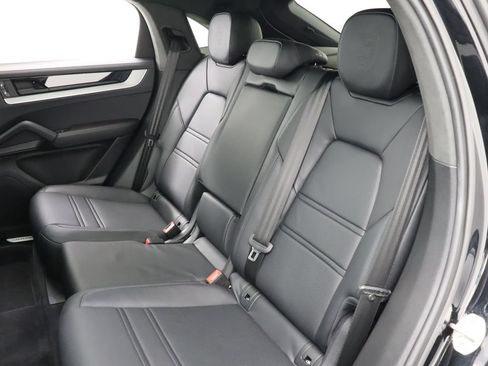 Used 2024 Porsche Cayenne Coupe w/ Premium Package Plus AWD/4WD image 35