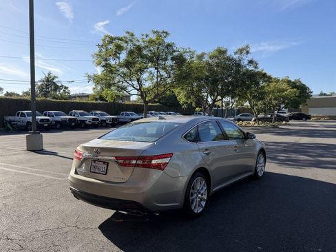 Used 2015 Toyota Avalon Limited FWD image 5
