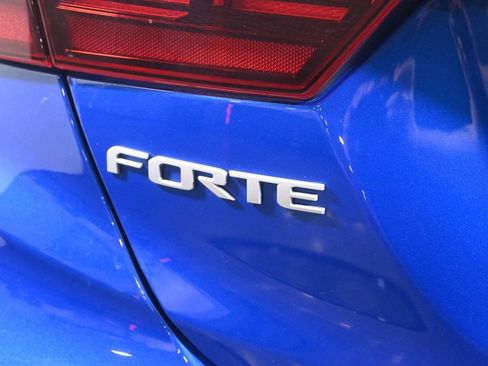 Used 2023 Kia Forte GT-Line w/ GT-Line Technology Package FWD image 35