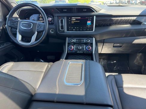 Used 2023 GMC Yukon XL Denali w/ Denali Reserve Package AWD/4WD image 13
