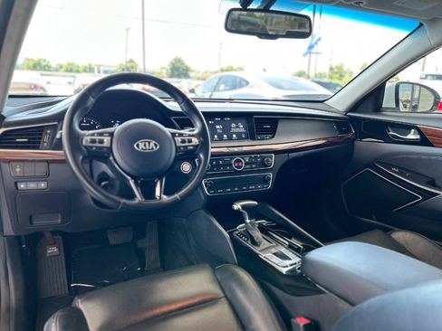Used 2017 Kia Cadenza Premium FWD image 41
