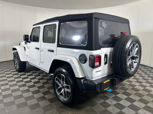 Used 2024 Jeep Wrangler Unlimited AWD/4WD image 4