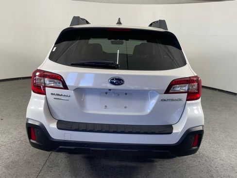 Used 2018 Subaru Outback 2.5i Limited AWD/4WD image 4