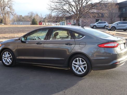 Used 2016 Ford Fusion SE image 8