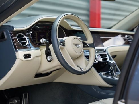 Used 2020 Bentley Flying Spur W12 AWD/4WD image 16