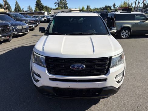 Used 2017 Ford Explorer Sport w/ Equipment Group 401A AWD/4WD image 17