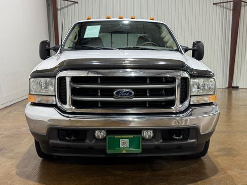 Used 2002 Ford F350 Lariat RWD image 2