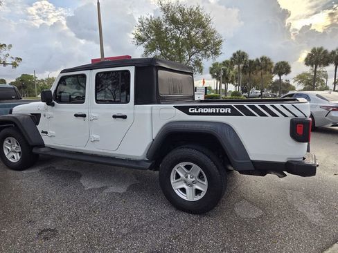 Used 2020 Jeep Gladiator Sport w/ Quick Order Package 24S image 4