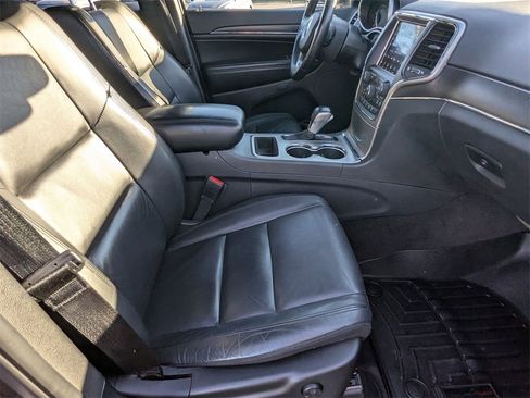 Used 2018 Jeep Grand Cherokee Limited image 20