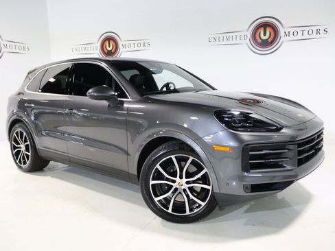 Used 2024 Porsche Cayenne image 83