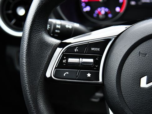 Used 2024 Kia Forte LXS image 25