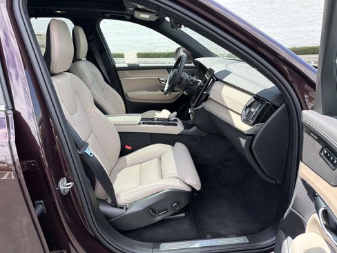 New 2026 Volvo XC90 T8 Ultra w/ Lounge Package AWD/4WD image 21