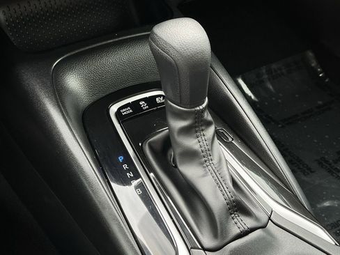 Used 2024 Toyota Corolla LE FWD image 17