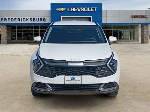 Used 2024 Kia Sportage LX image 8